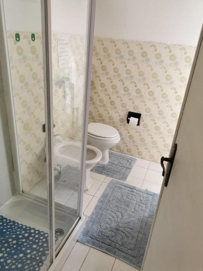 レーリチA Casa Di Alecarlaアパートメント エクステリア 写真