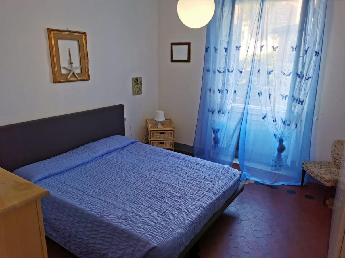 レーリチA Casa Di Alecarlaアパートメント エクステリア 写真