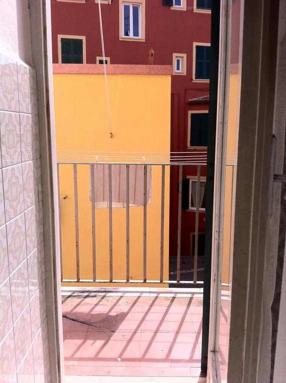 レーリチA Casa Di Alecarlaアパートメント エクステリア 写真